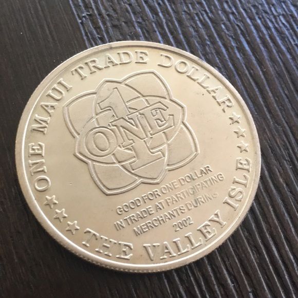 beautiful silver 2002 "Maui Trade Dollar" - whales - Picture 2 of 6